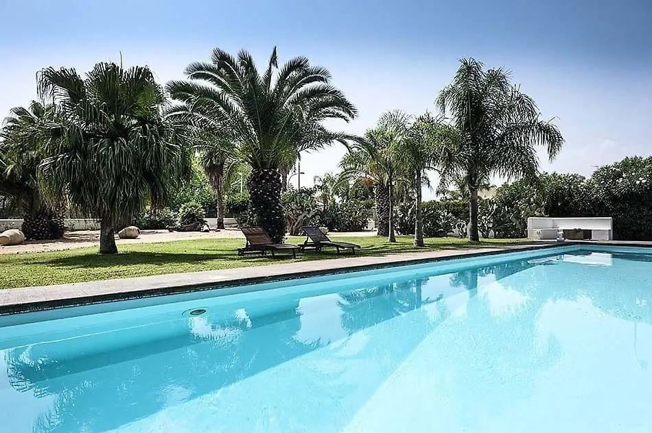 מנפי Villa Anthea