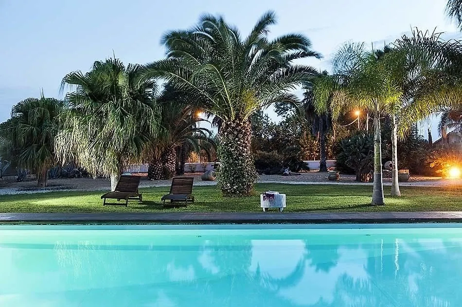מנפי Villa Anthea